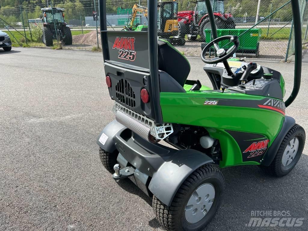 Avant 225 Ładowarki burtowe
