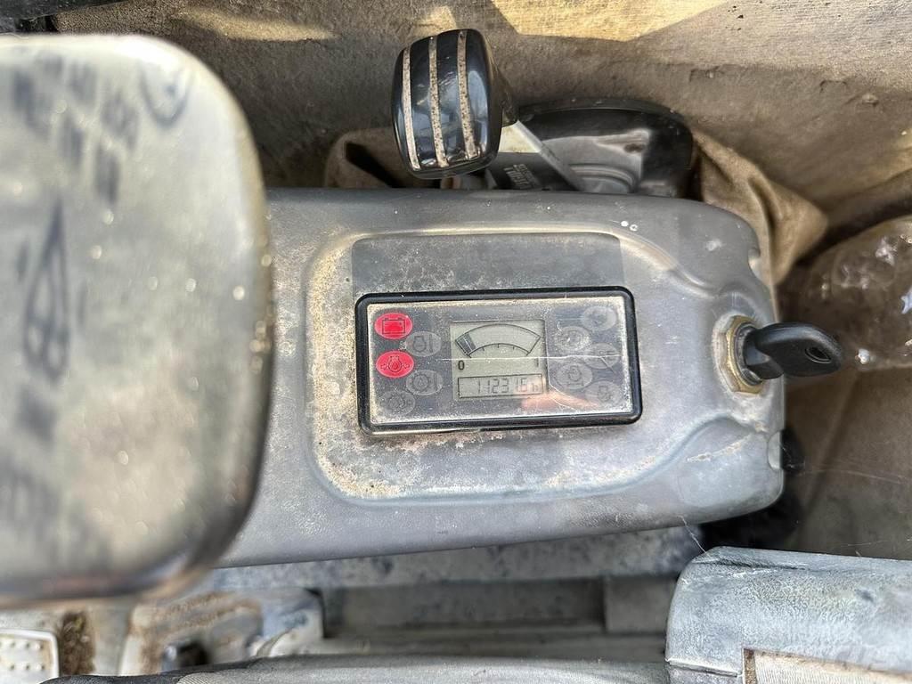 JCB 50 Minikoparki