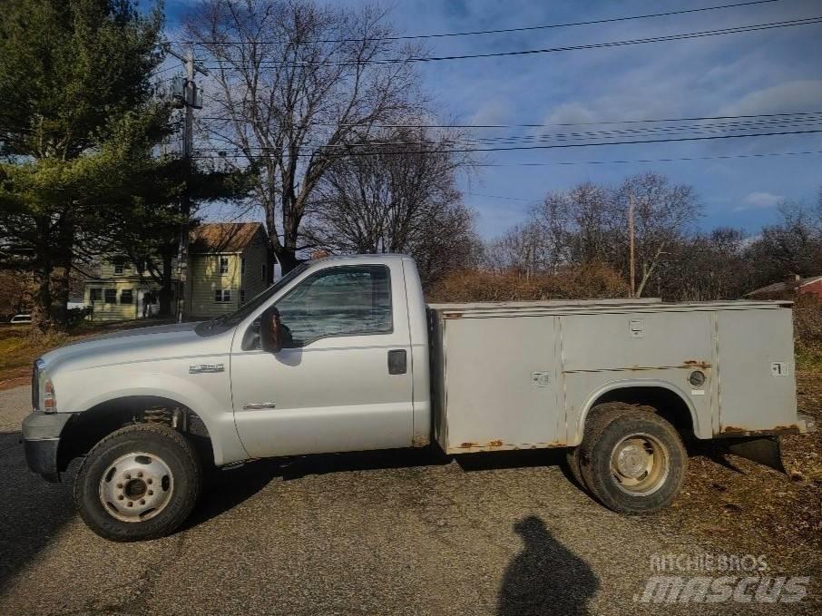 Ford F 350 XLT Pick-upy / Pojazdy z otwieranymi burtami