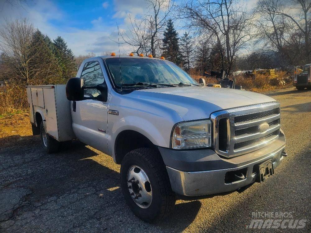 Ford F 350 XLT Pick-upy / Pojazdy z otwieranymi burtami