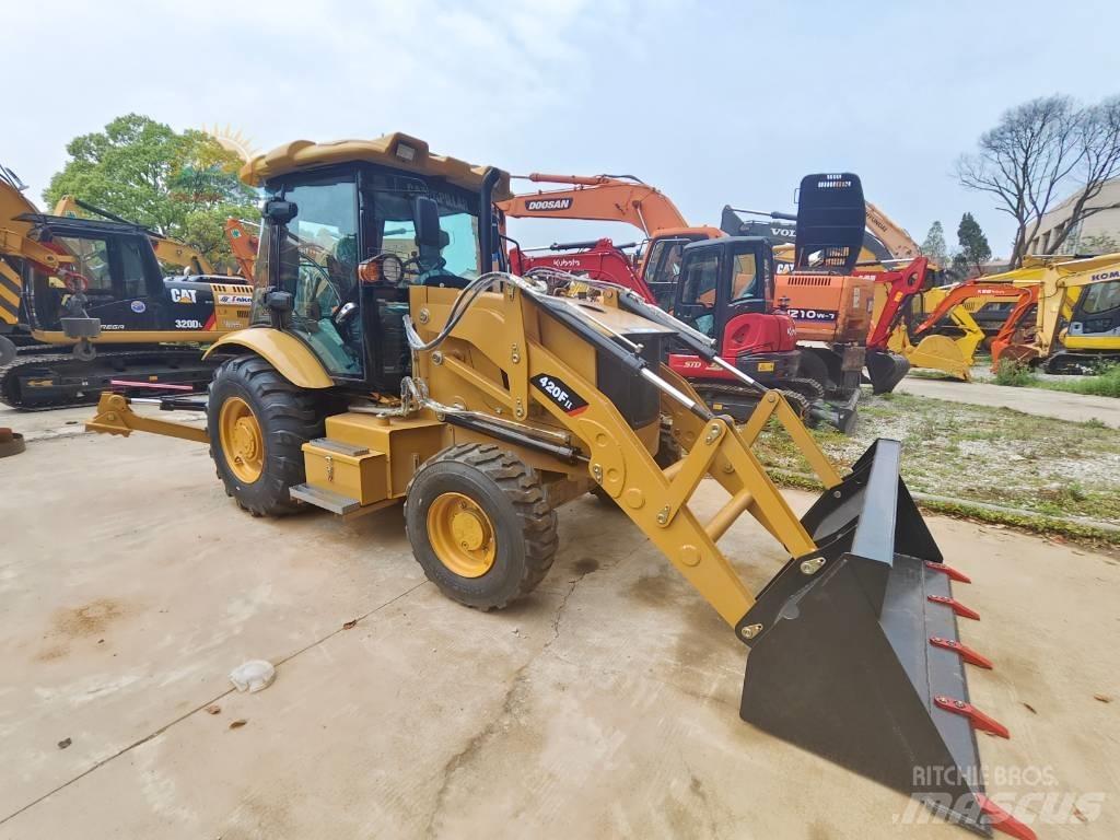 CAT 420F Koparko-ładowarki