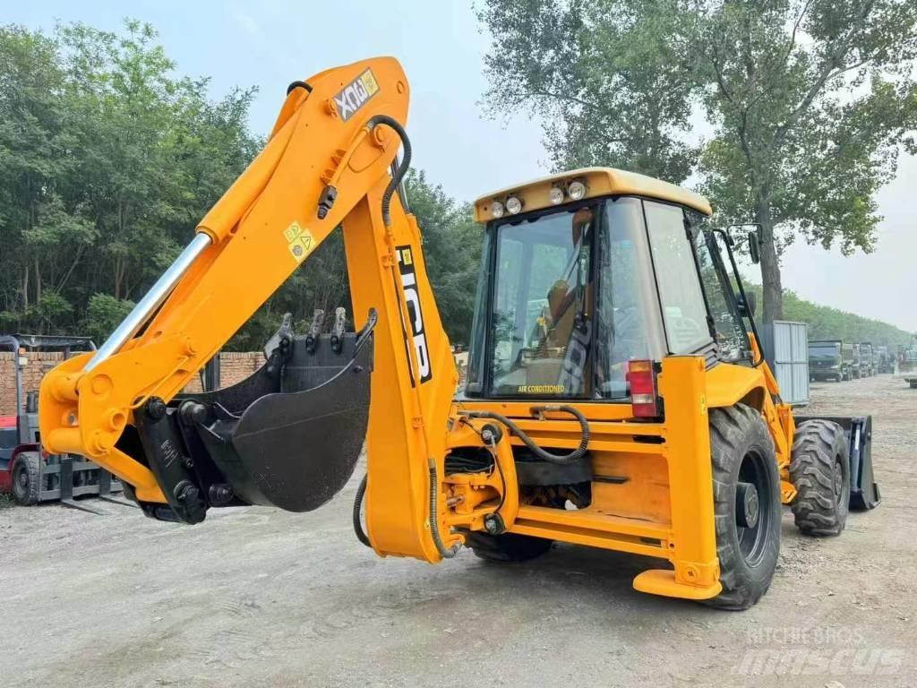 JCB 3 CX Koparko-ładowarki
