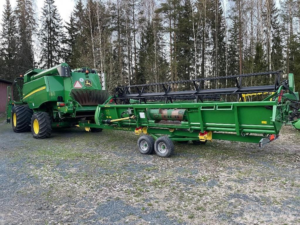 John Deere T 560 i Kombajny zbożowe
