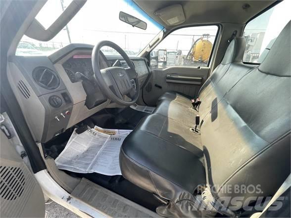 Ford F350 SD Maszyny budowlane - Inne