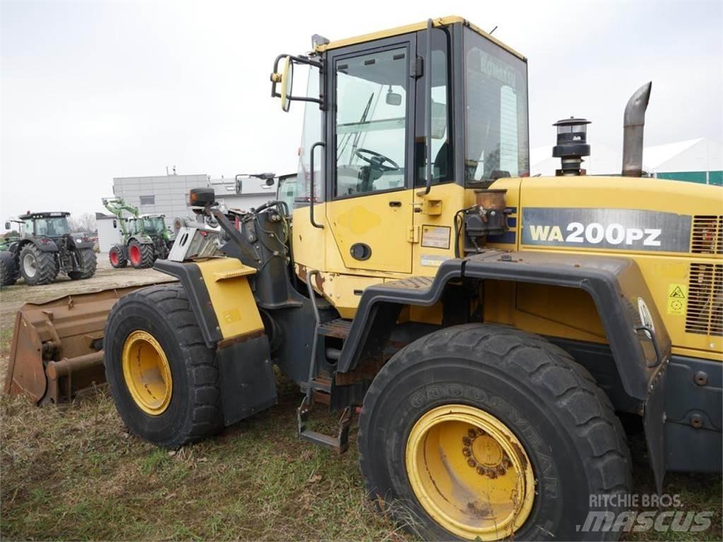 Komatsu WA 200 PZ Ładowarki kołowe