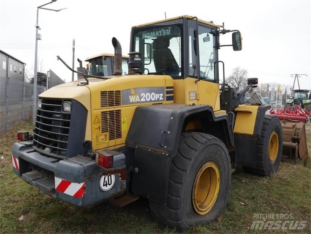 Komatsu WA 200 PZ Ładowarki kołowe