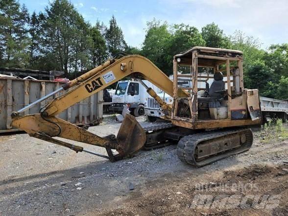 CAT E 70 B Koparki gąsienicowe