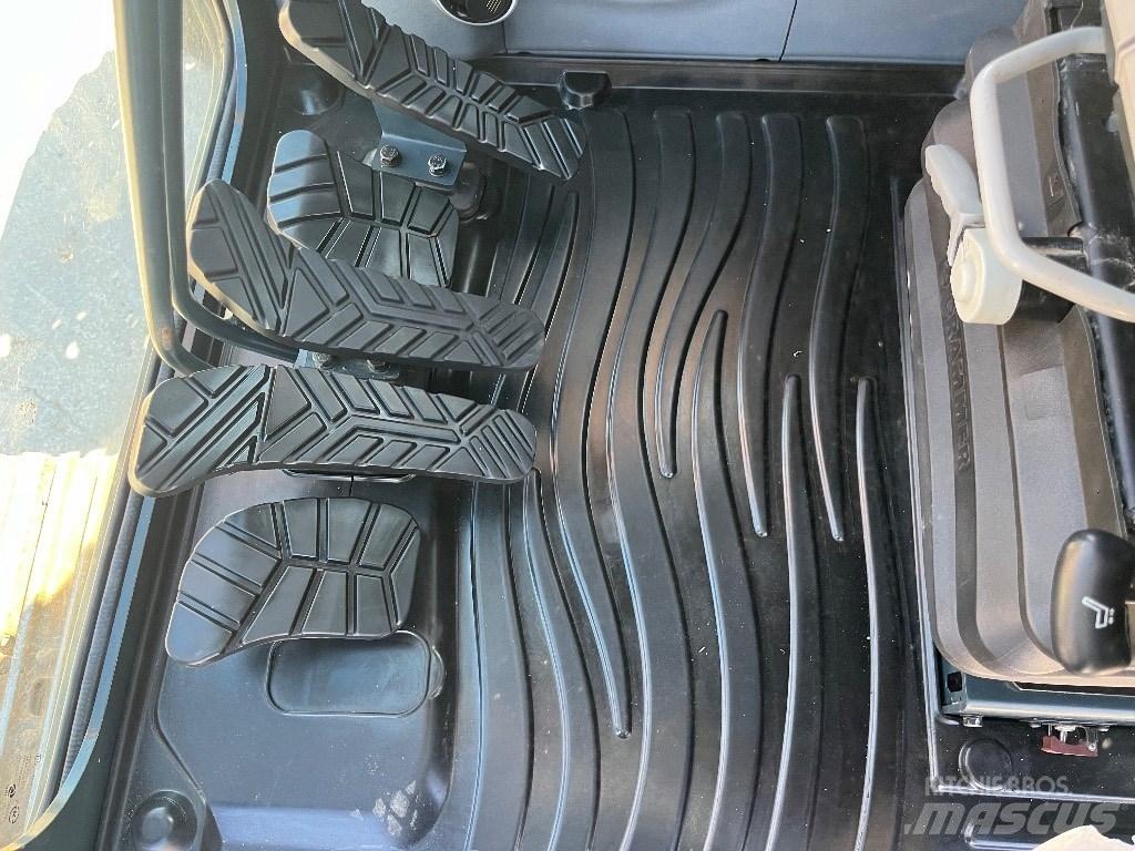 Hyundai HX140L Koparki gąsienicowe