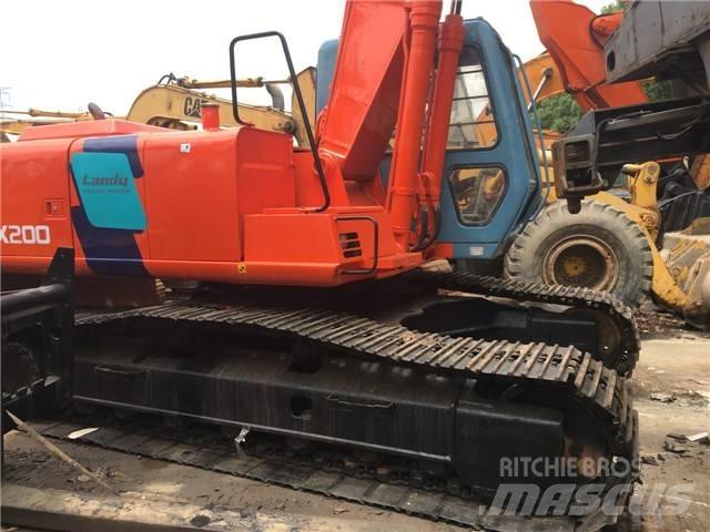 Hitachi EX 200 Koparki gąsienicowe
