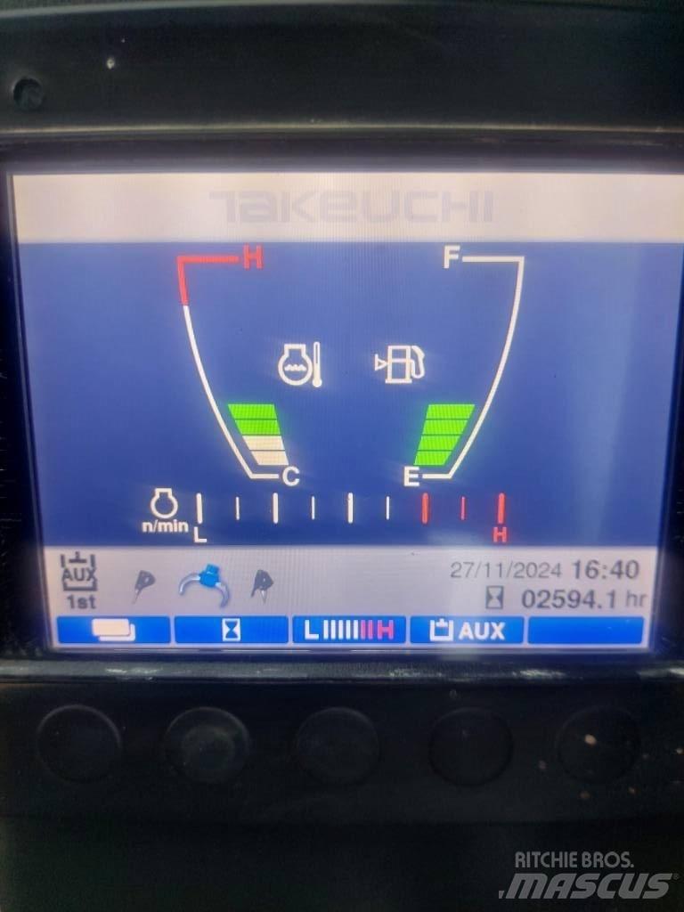 Takeuchi TB 230 Minikoparki