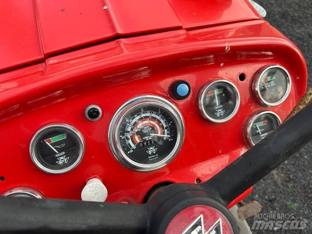 Massey Ferguson 152 Ciągniki rolnicze