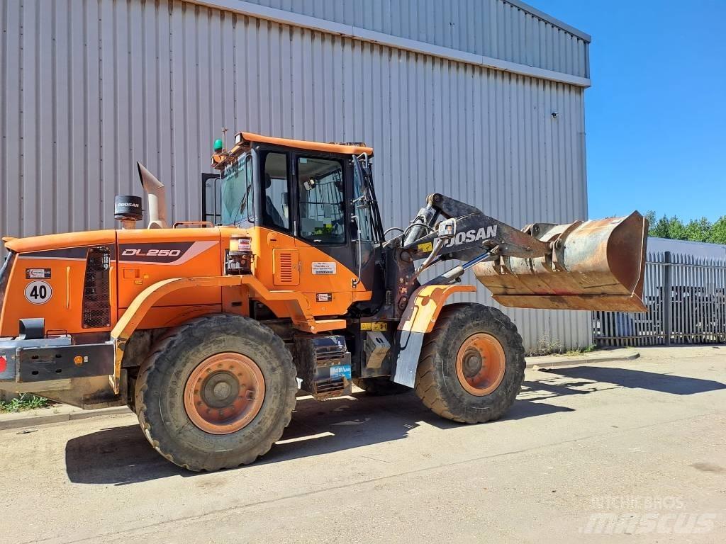 Doosan DL 250 Ładowarki kołowe