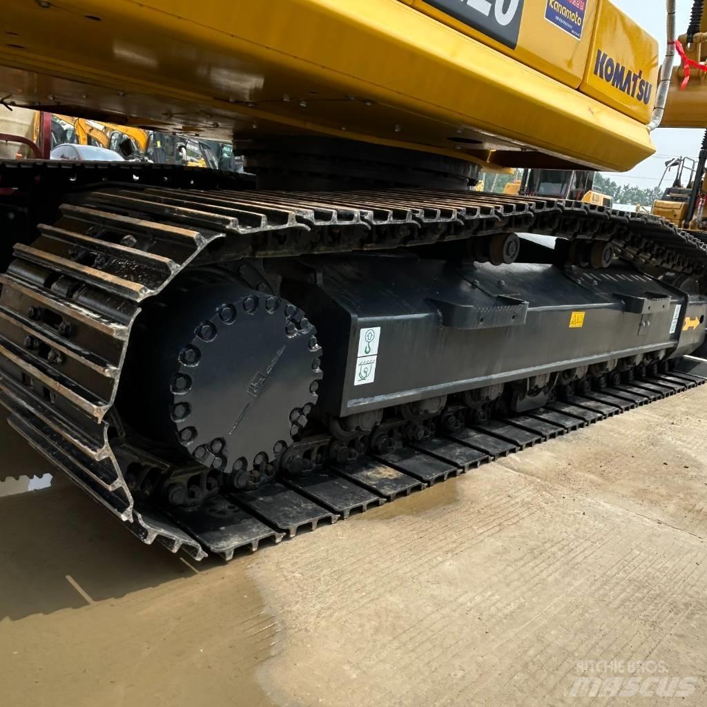 Komatsu 220-8 Koparki gąsienicowe