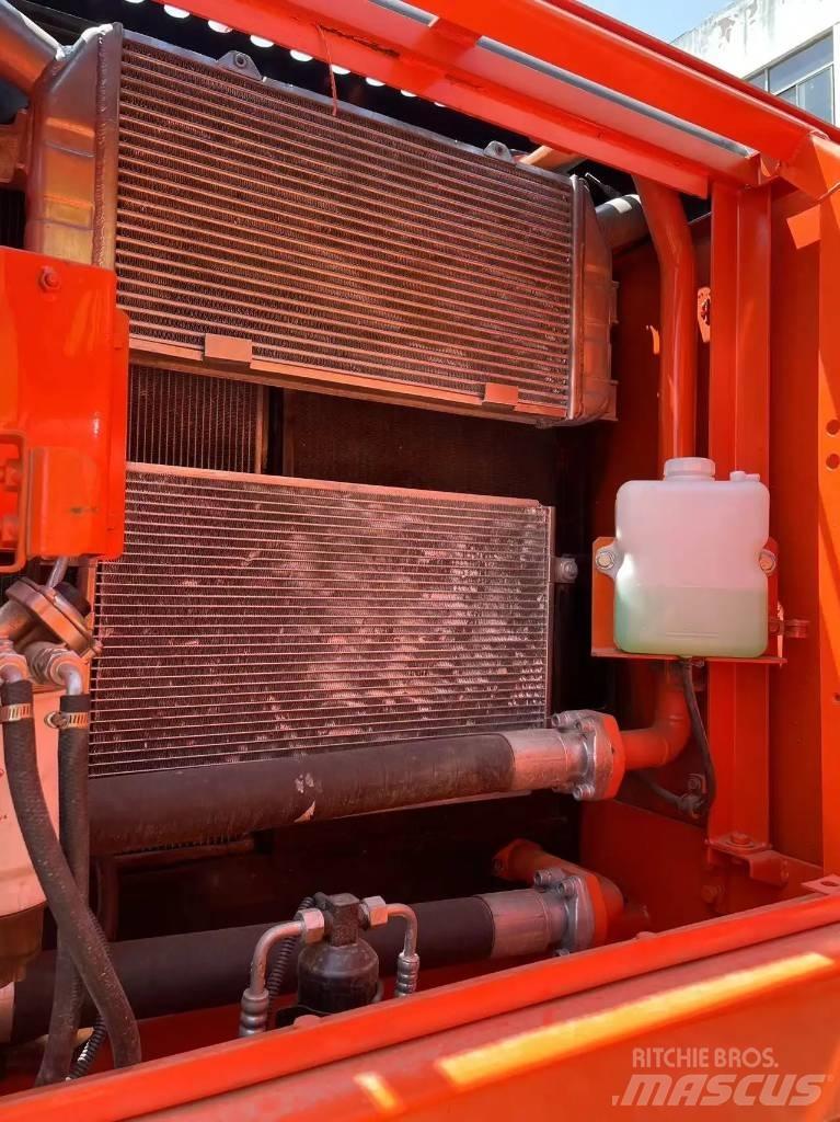 Doosan DX225LC Koparki gąsienicowe