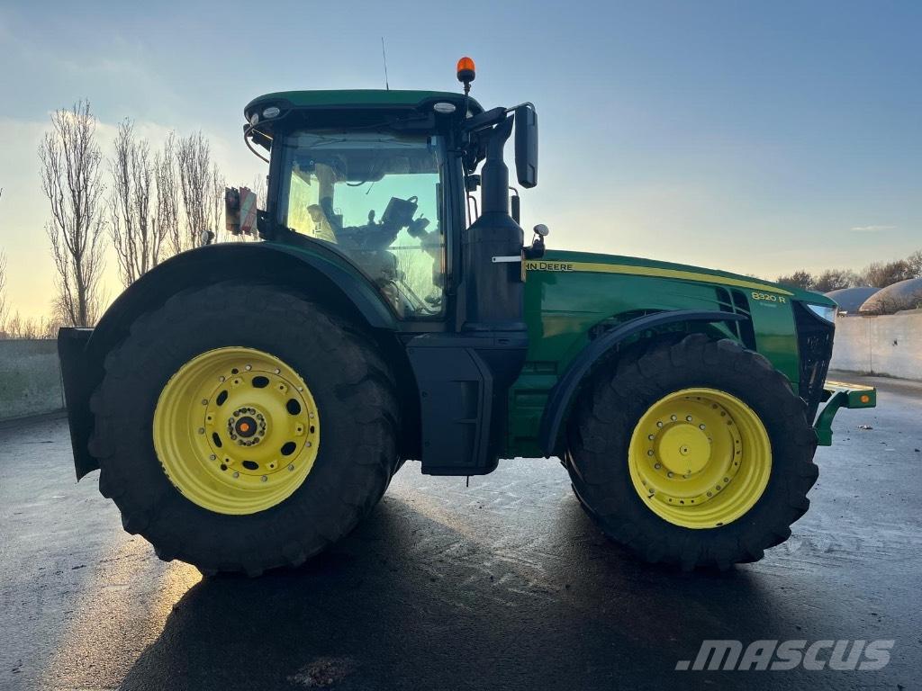 John Deere 8320 R Ciągniki rolnicze