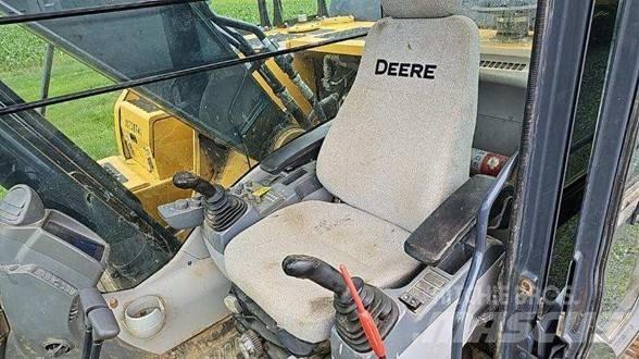 John Deere 210G LC Koparki gąsienicowe