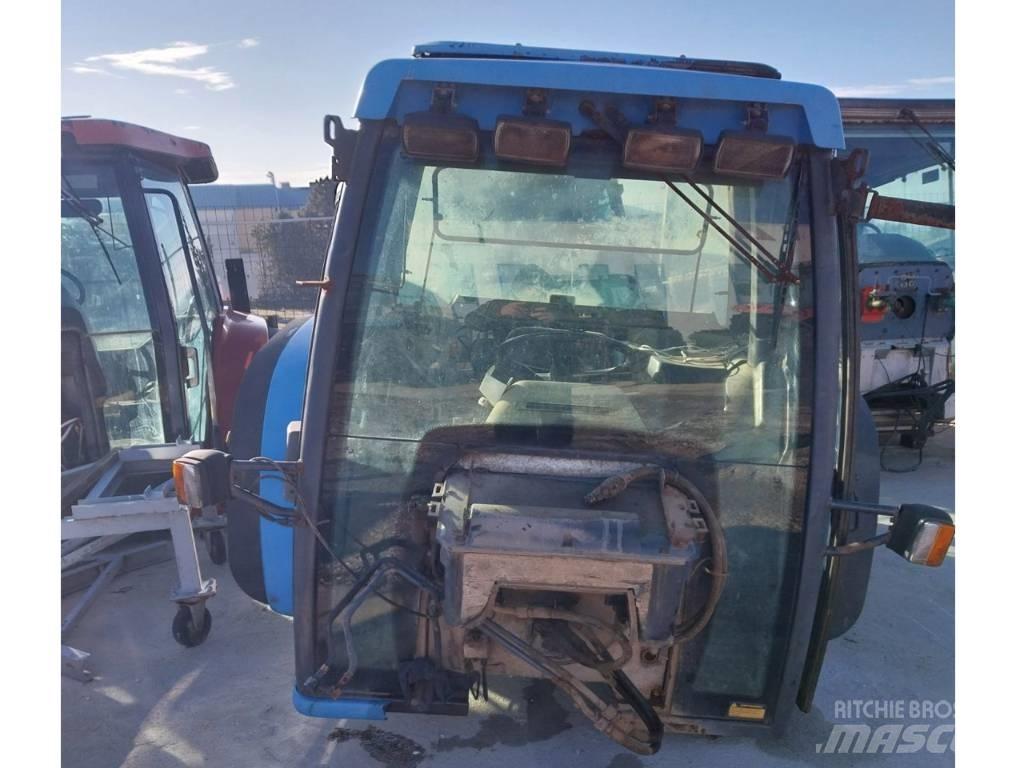 Landini Legend 115 Kabina i wnętrze