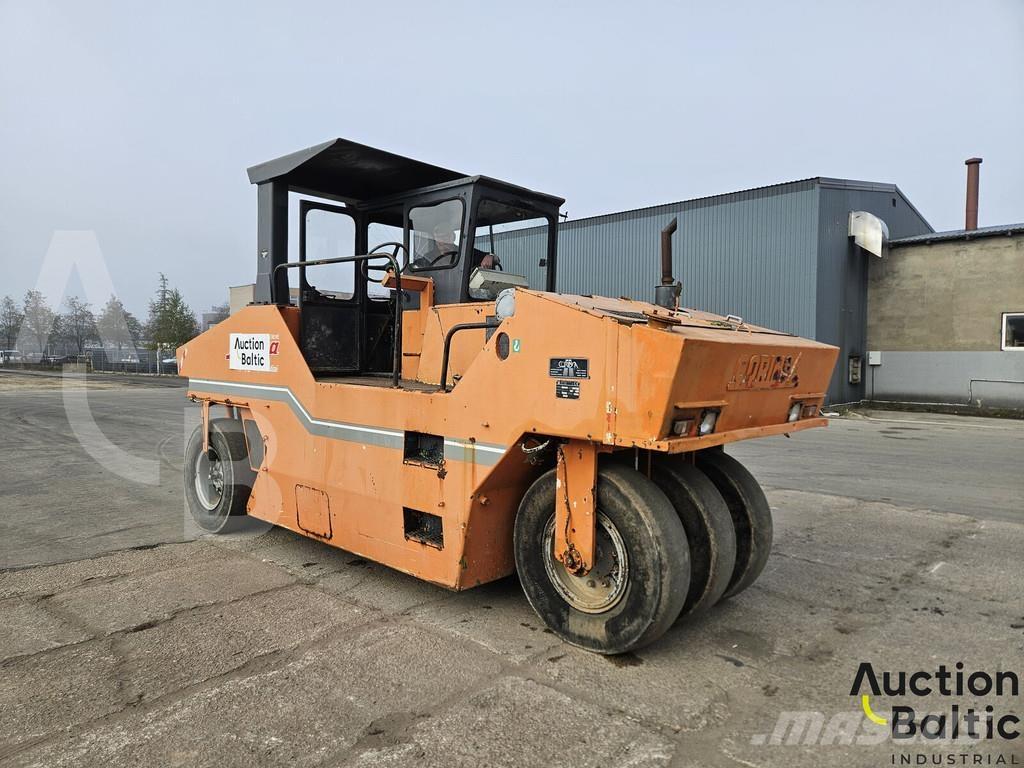 Corinsa CCN 1222 Walce ogumione