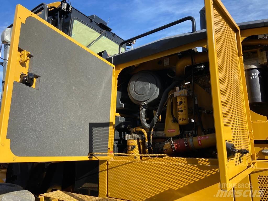 CAT 16 M Równiarki