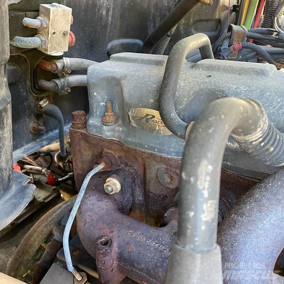 Mack CHN613 Ciągniki siodłowe