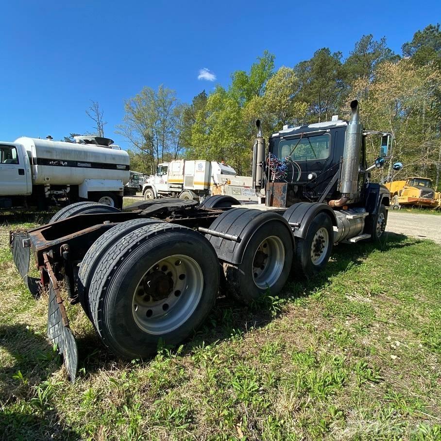 Mack CHN613 Ciągniki siodłowe