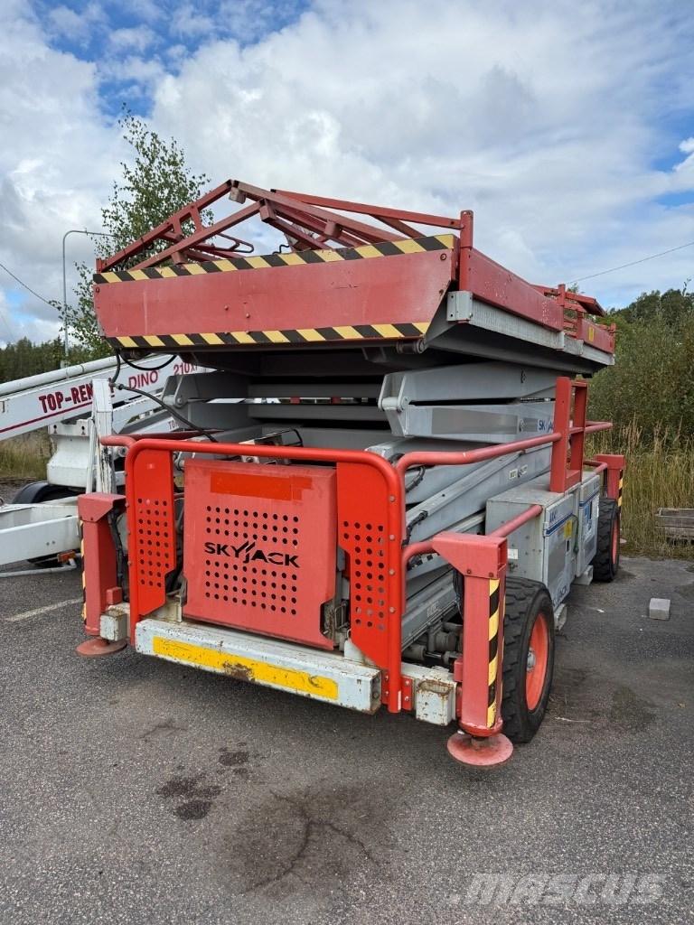 SkyJack SJ 9250 RT Podnośniki nożycowe