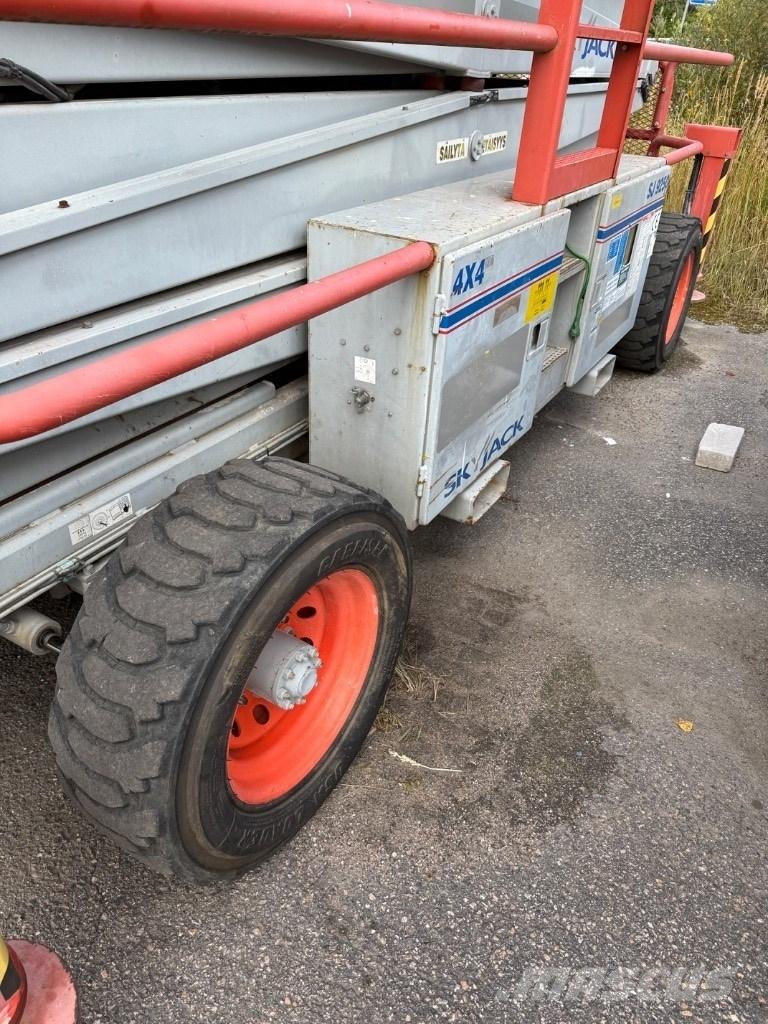 SkyJack SJ 9250 RT Podnośniki nożycowe