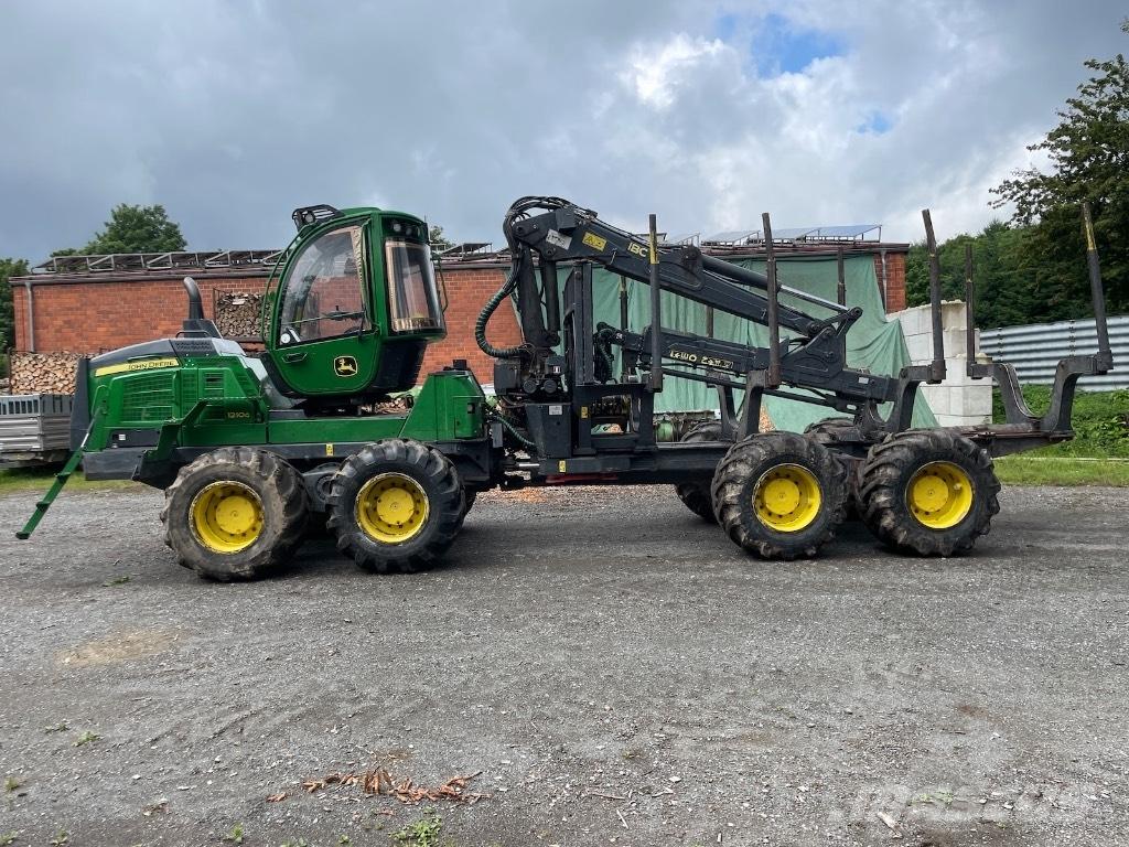 John Deere 1210 G Forwardery