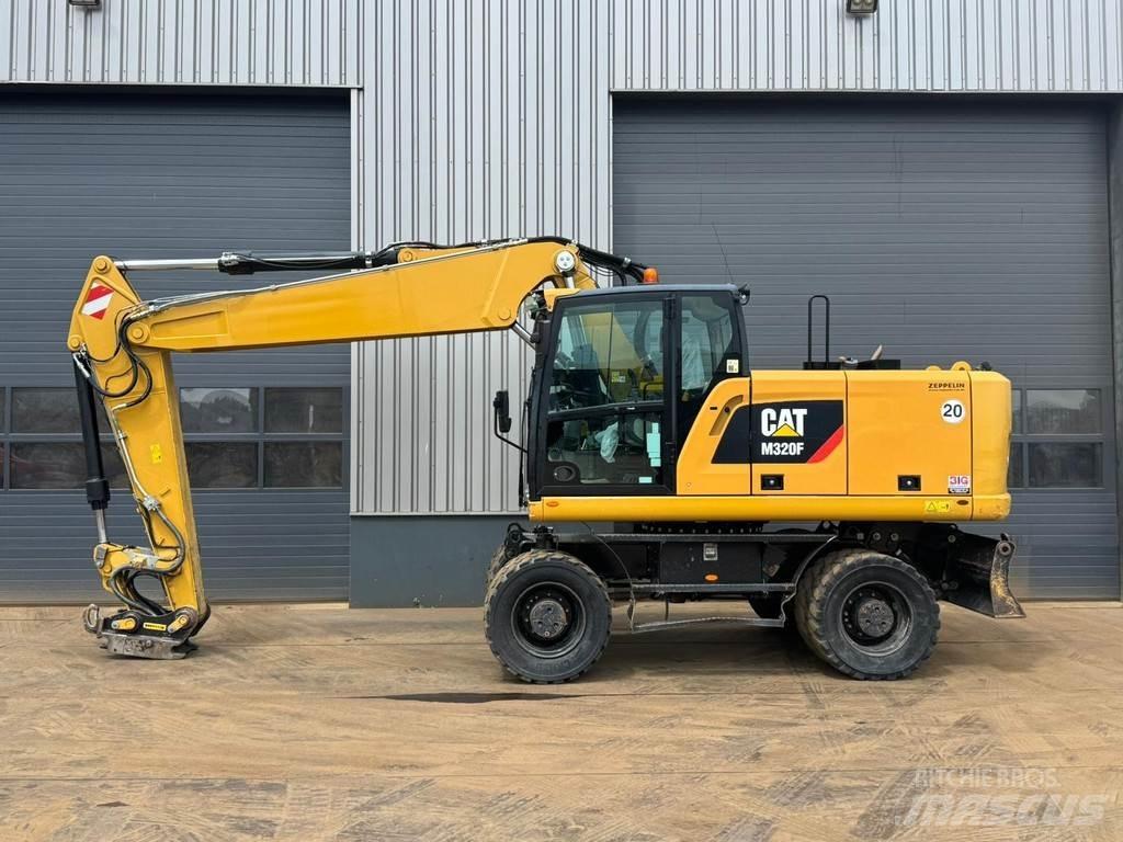 CAT M320F Koparki kołowe