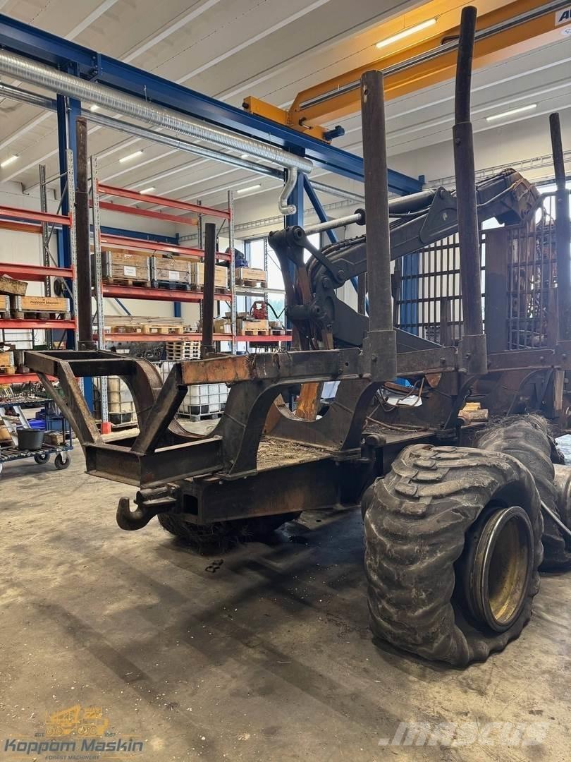 John Deere 1010E Forwardery