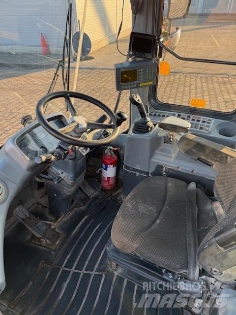 Doosan DL 420-3 CAB Kabiny i wnętrze