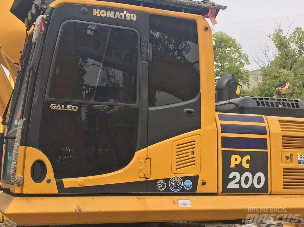 Komatsu PC 200-8 Koparki gąsienicowe
