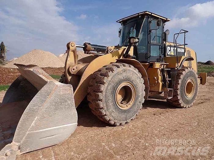 CAT 966M Ładowarki kołowe