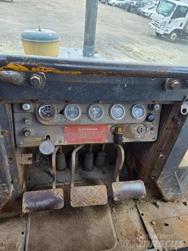 CAT D 3 B LGP Spycharki gąsienicowe