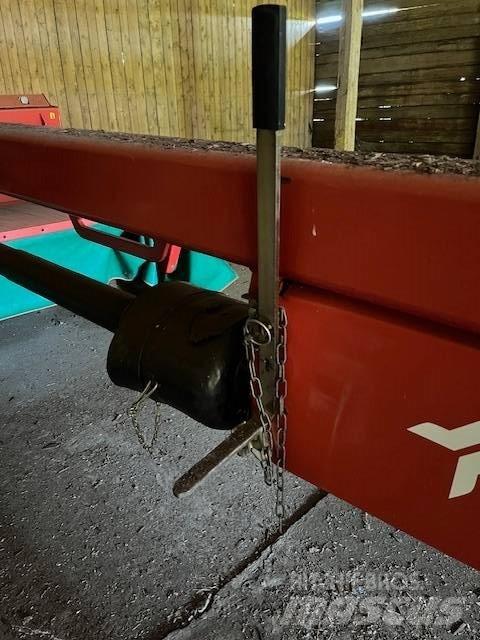 Kverneland 4232 CT Kosiarki ze wstępną obróbka paszy