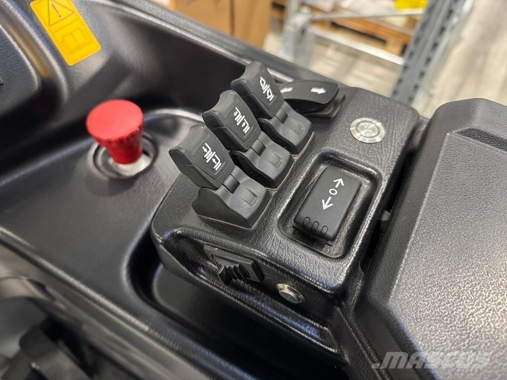 Fork AMG20-80 Samojezdne maszyny do załadunku