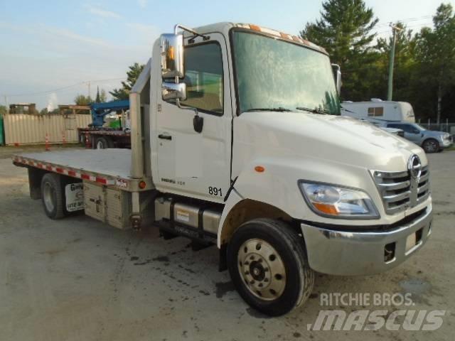 Hino 185 Ciężarówki typu Platforma / Skrzynia