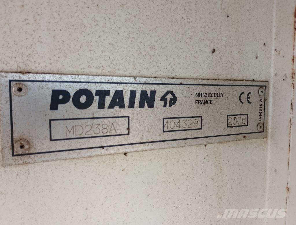Potain MD238A-J10 Żurawie wieżowe