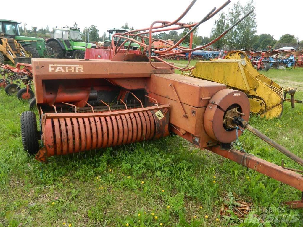 Deutz-Fahr HD300 Prasy kostkujące