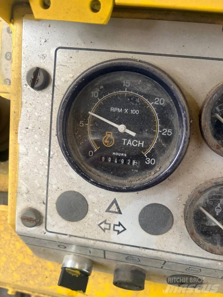 Dynapac CP 271 Walce ogumione