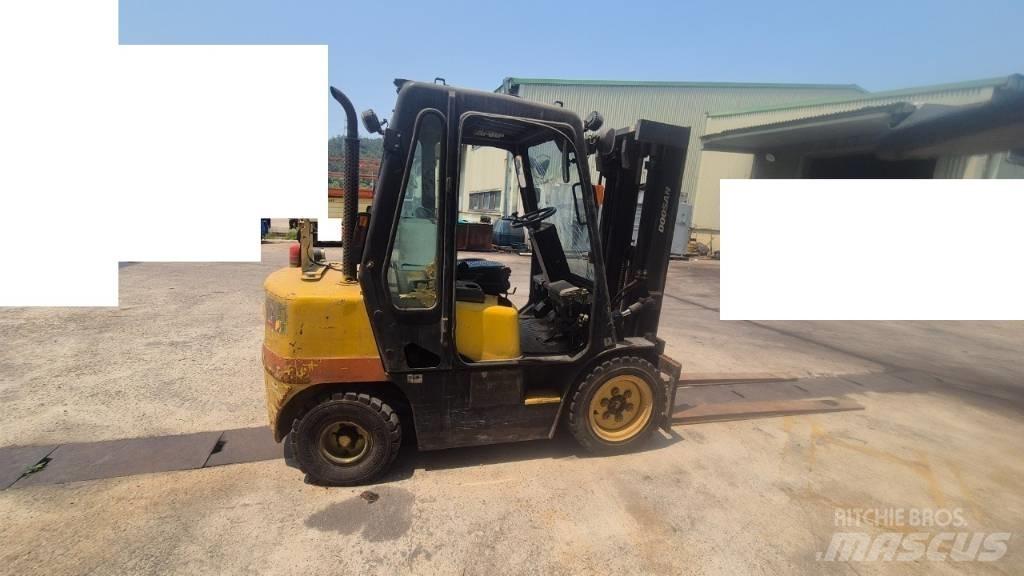 Hyundai D30 Wózki widłowe inne