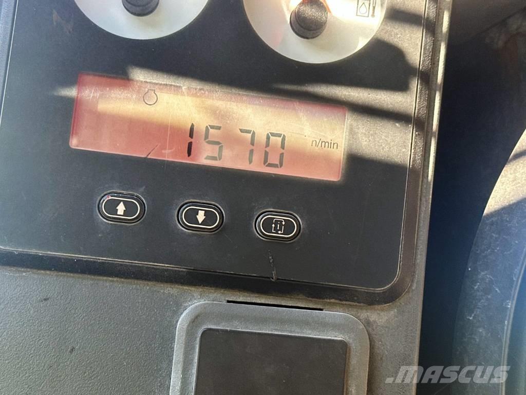 CAT 246 C Ładowarki burtowe