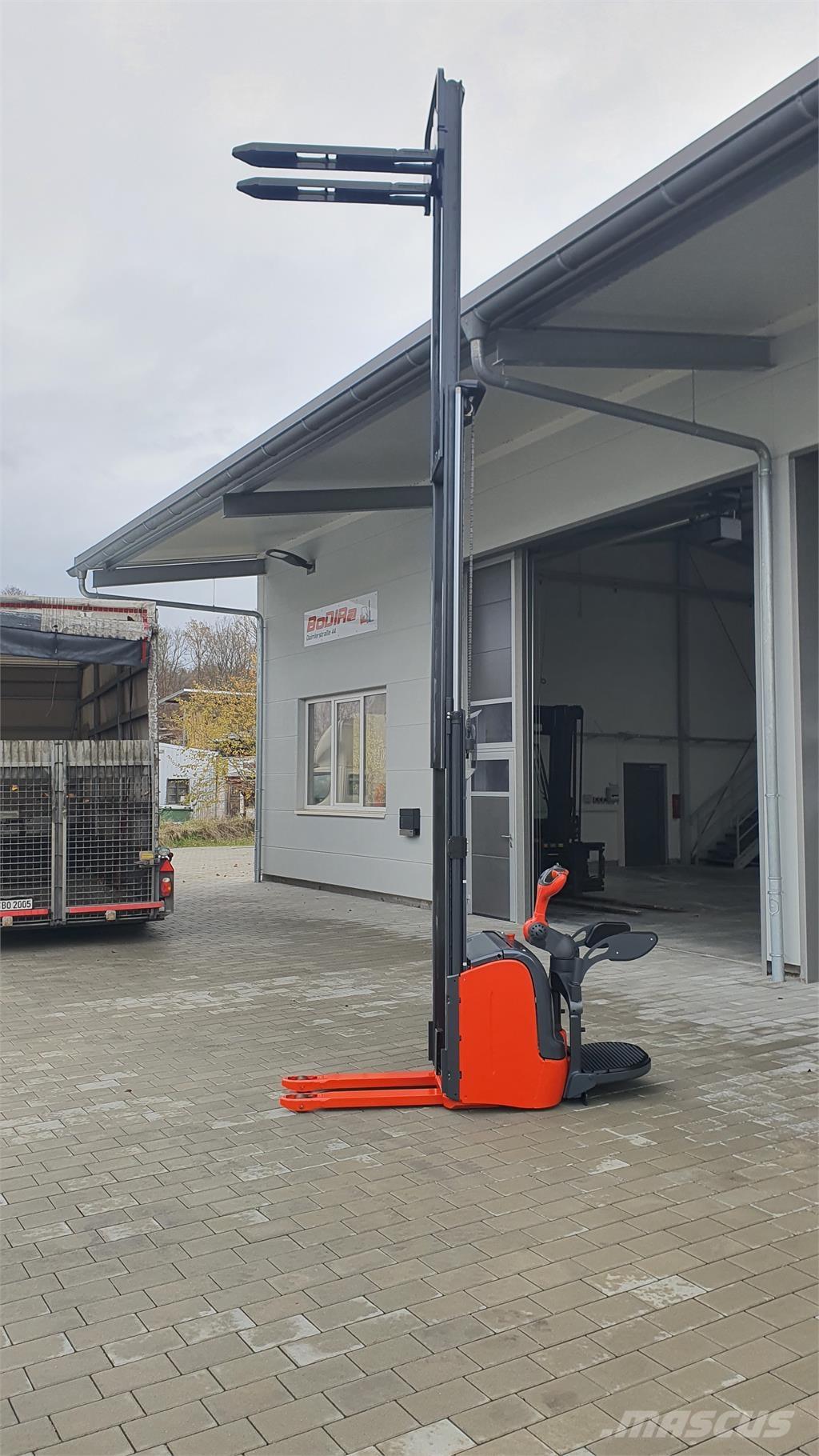 Linde L14AP Samojezdne maszyny do załadunku