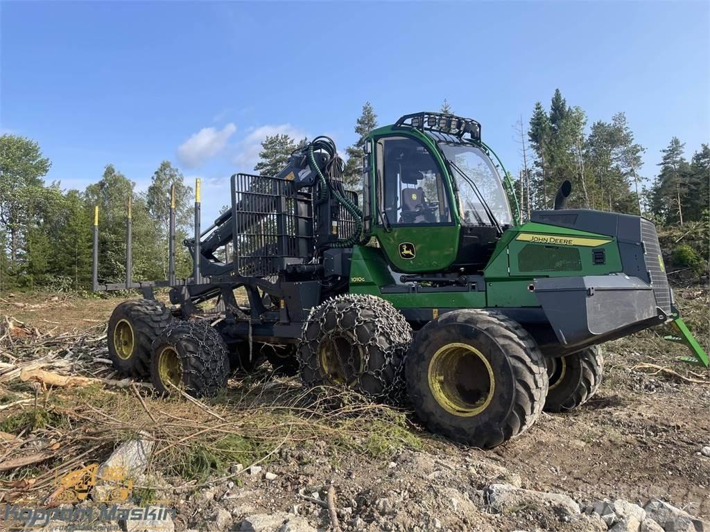 John Deere 1010G Forwardery