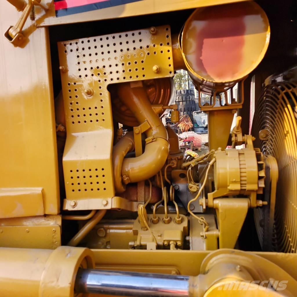 CAT D 6 M Spycharki gąsienicowe