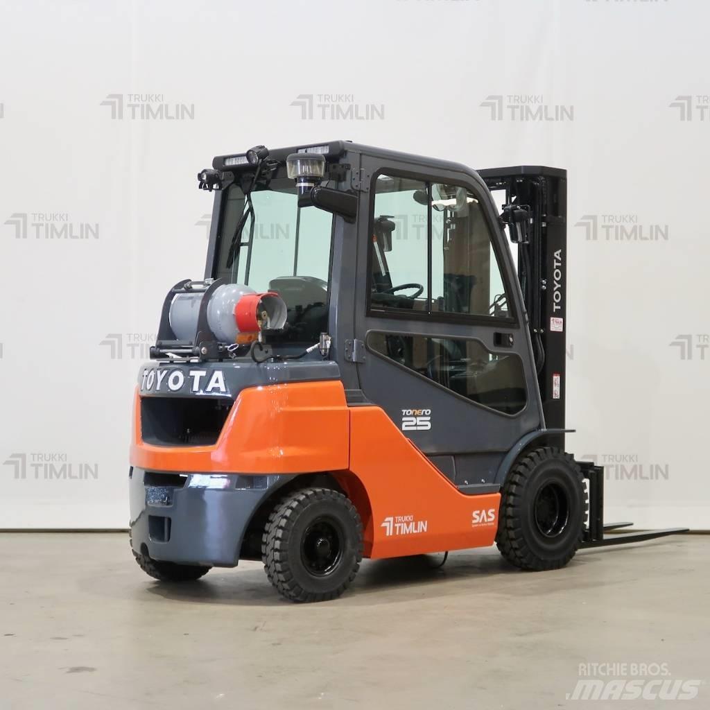 Toyota 02-8FGF25 Wózki LPG