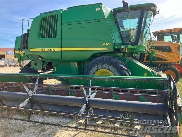 John Deere C 670 Kombajny zbożowe