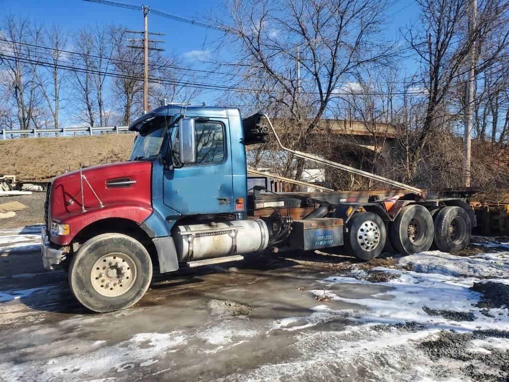 Volvo VHD84F Ciężarówki z wymienną zabudową