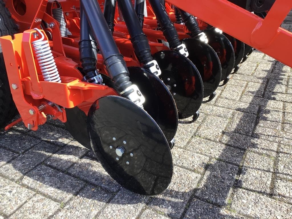 Kuhn Premia 300-24MD Siewniki