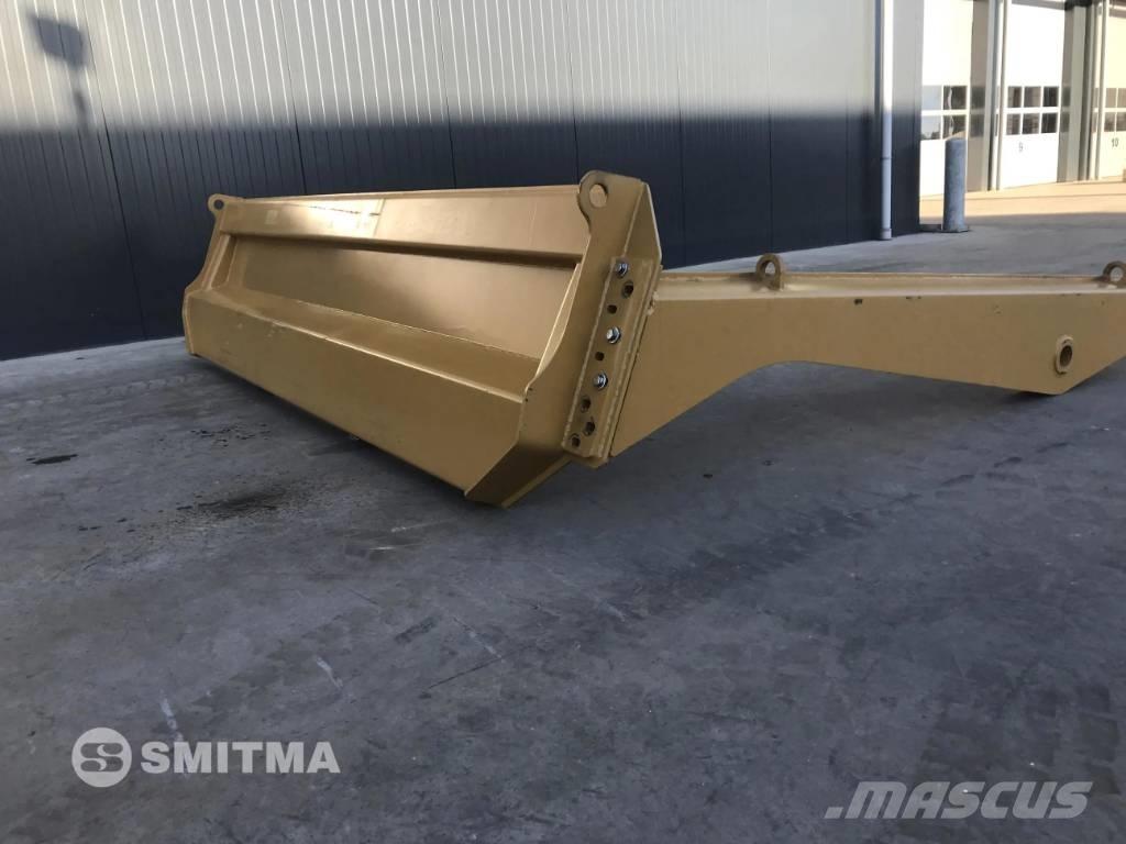 CAT 735C Skrzynie ładunkowe